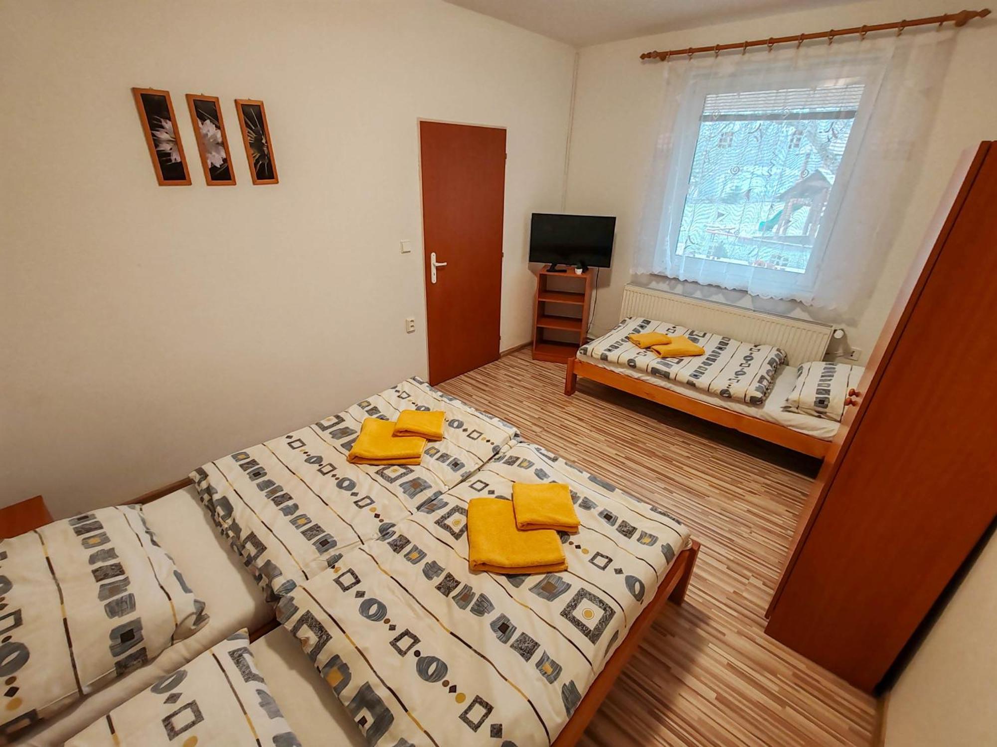 Ubytovanie Liska Radava Esterno foto